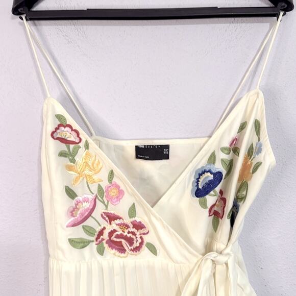 ASOS Women Cream Embroidered Pleated Cami Wrap Midi Dress Size 6 - Picture 6 of 11